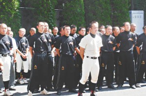 12-08-05足立学園・挨拶