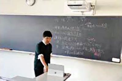 足立朝日» Blog Archive » 足立学園 オンラインで授業とHR充実 ICT導入の相談も受付