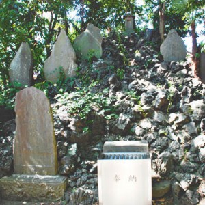 10-8-20神社・榛名塚