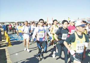 11-1-5フレンドリー走る77