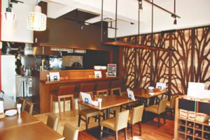 11-09-05あの町-店内
