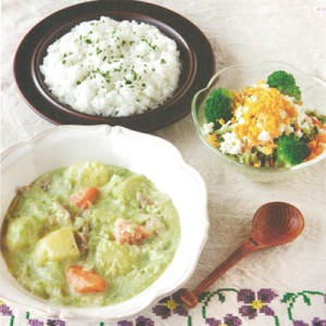 グリーンシチューとミモザサラダ