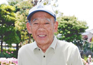 13-05-05ばらまつり・会長