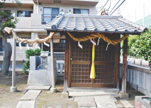 13-07-05神社2