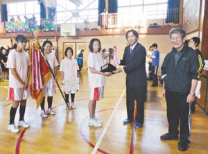 13-11-01朝鮮・表彰式50